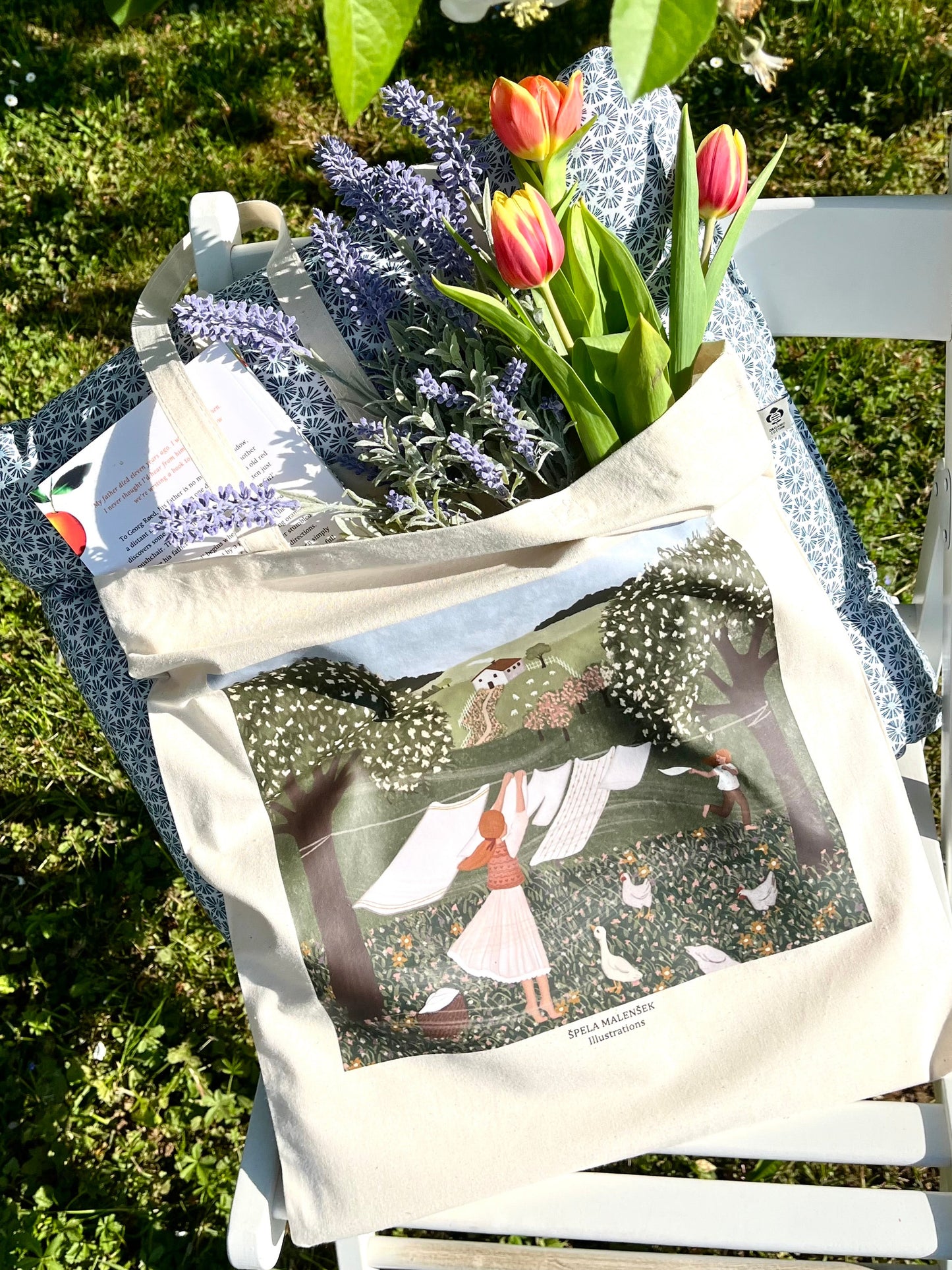 Tote bag, Wind